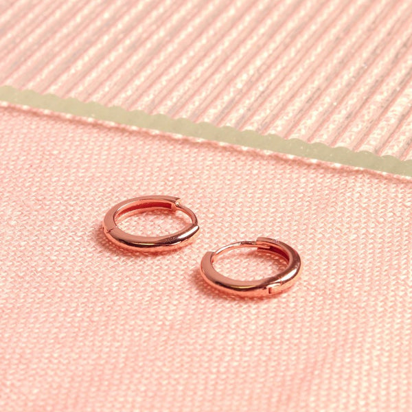 Classic Ear Huggie - - Earrings - Ofina
