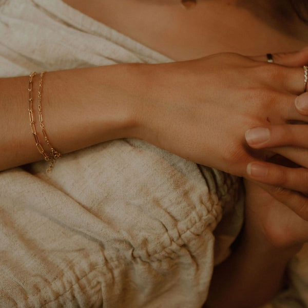 Oval Link Chain Bracelet - - Bracelets - Ofina
