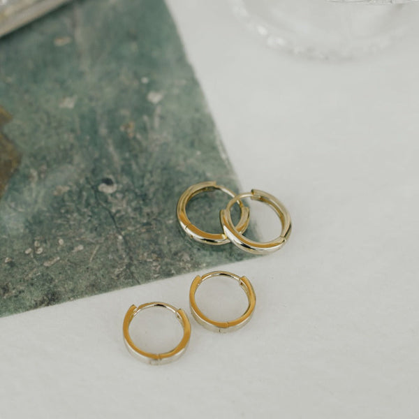 Classic Ear Huggie - - Earrings - Ofina