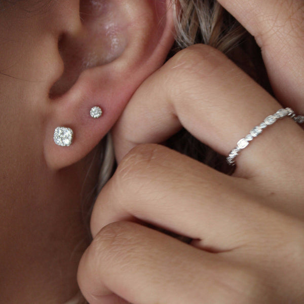 Rounded Corners Pave Diamond Stud Earring - - Earrings - Ofina